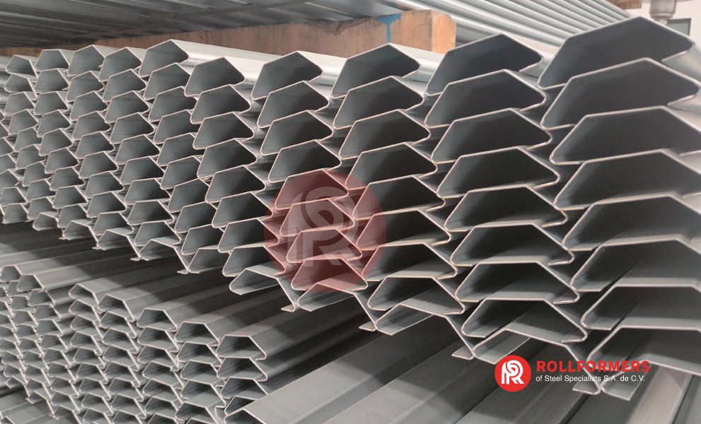 Arcotecho Tipo C, fabricado en Rollformers of Steel Specialists