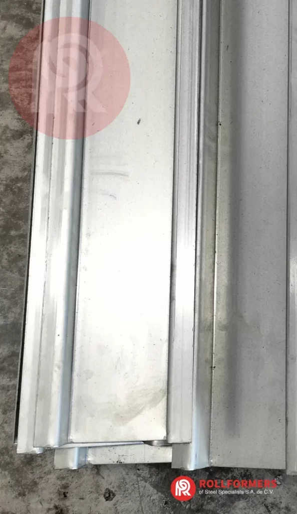 Omega de Piso - Rollformers of Steel Specialists